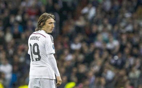 马特乌·阿莱曼尼：“我不知道阿尔瓦雷斯是否在巴萨的视线之内”