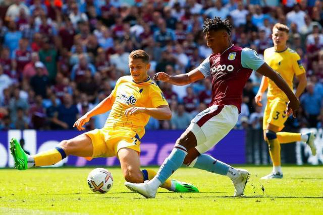 锦标赛里的“三连击”：连开三枪诈唬的最佳时机。（锦标赛中的“三条街开火”：三次诈唬的最佳时机）