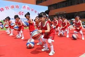 佐佐木朗希（Roki Sasaki）在 2024 年底通过入札制度挑战美职，引发全联盟抢人大战