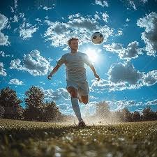 进的这三个球都挺漂亮的，反而是维尼修斯今天没怎么发挥