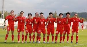 扑克里长期思维怎么建立（如何在扑克中培养长期战略思维）