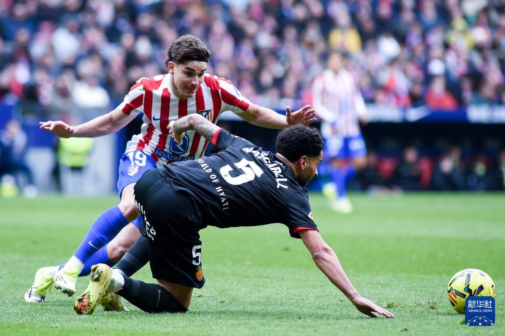 龙赛罗：西蒙尼近乎街头混混式的行为，是完全不可接受的